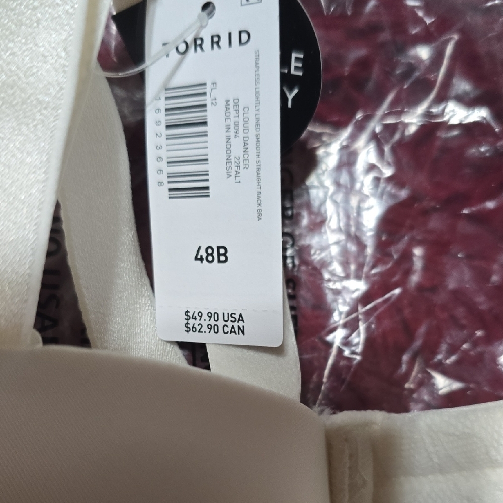 Torrid Cream T-Shirt Bra with Molded Cups - Picture 6 of 7